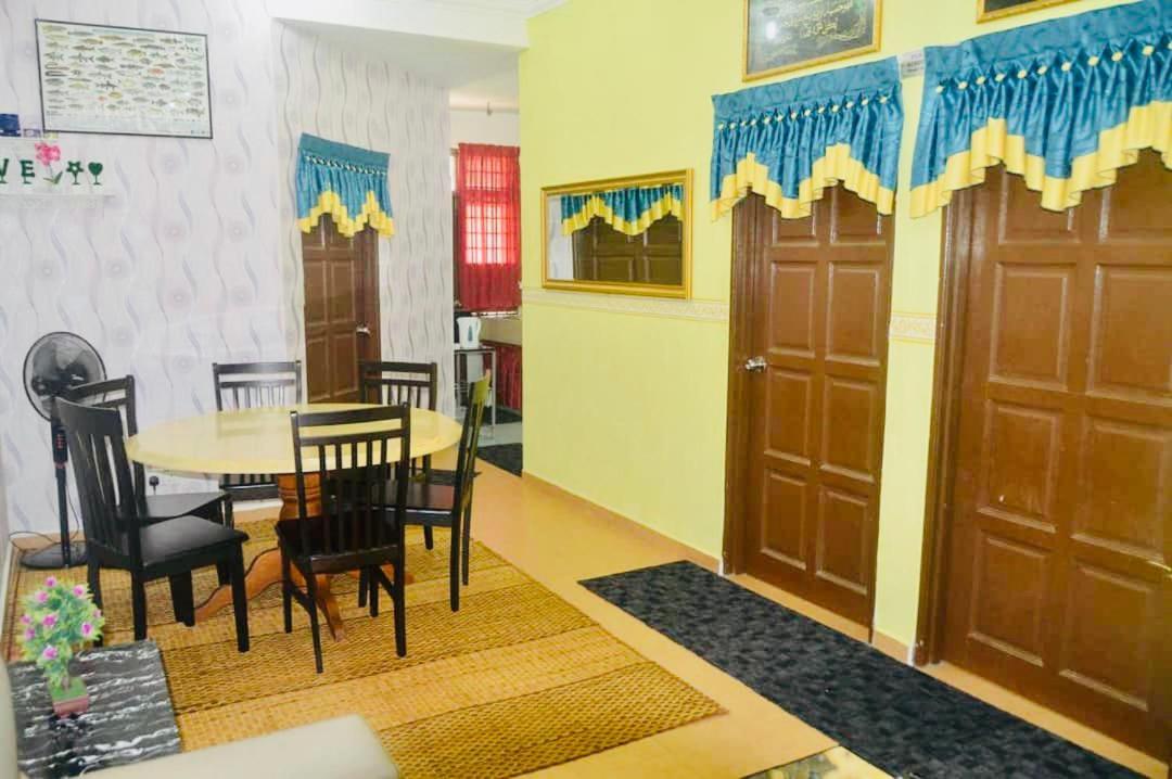 Niks Homestay Kok Lanas Kampong Kok Lanas Esterno foto