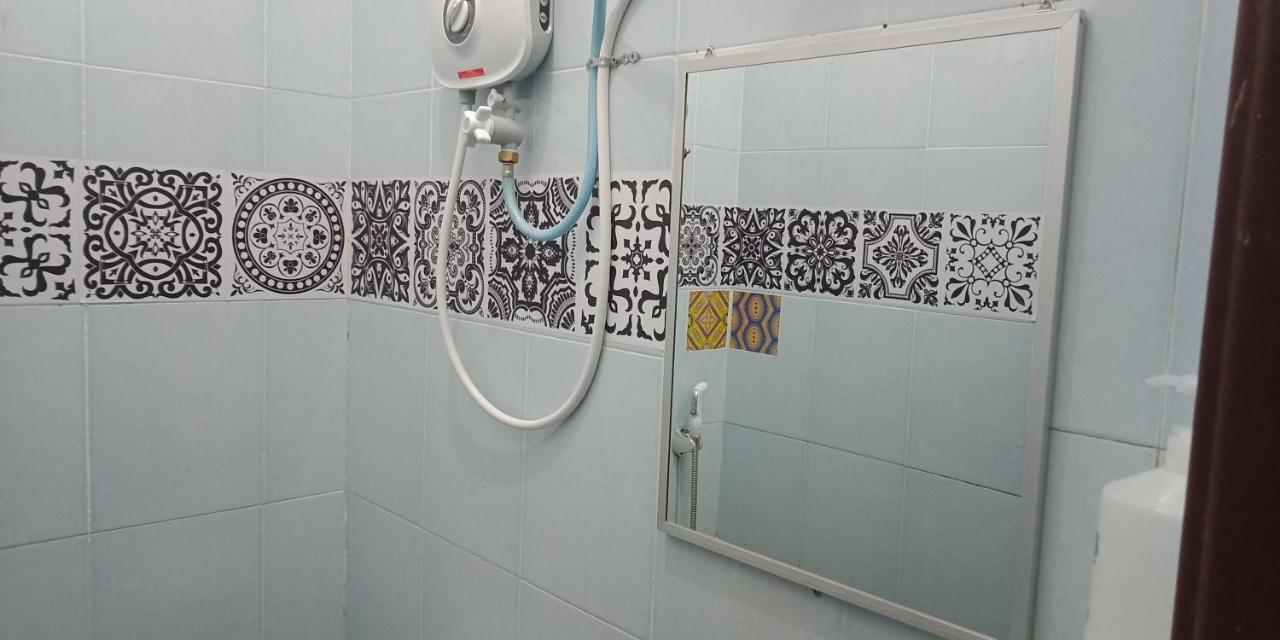 Niks Homestay Kok Lanas Kampong Kok Lanas Esterno foto
